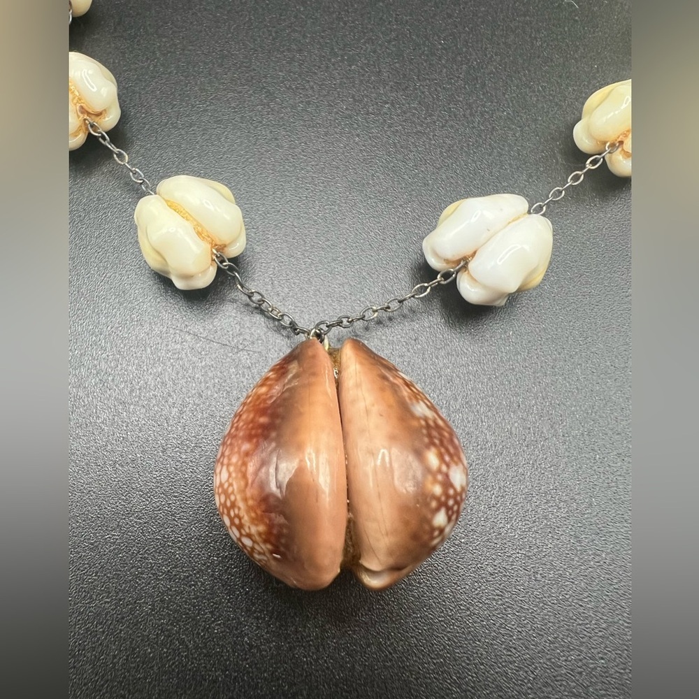 Vtg Handmade Cowrie Shell Necklace Marked Sterling - Picture 2 of 11